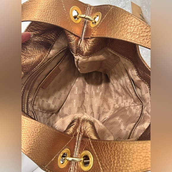 Michael Kors Bronze Hobo - Picture 4 of 14